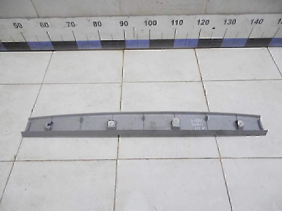 Обшивка двери багажника TOYOTA RAV 4 2006-2013 - миниатюра 4