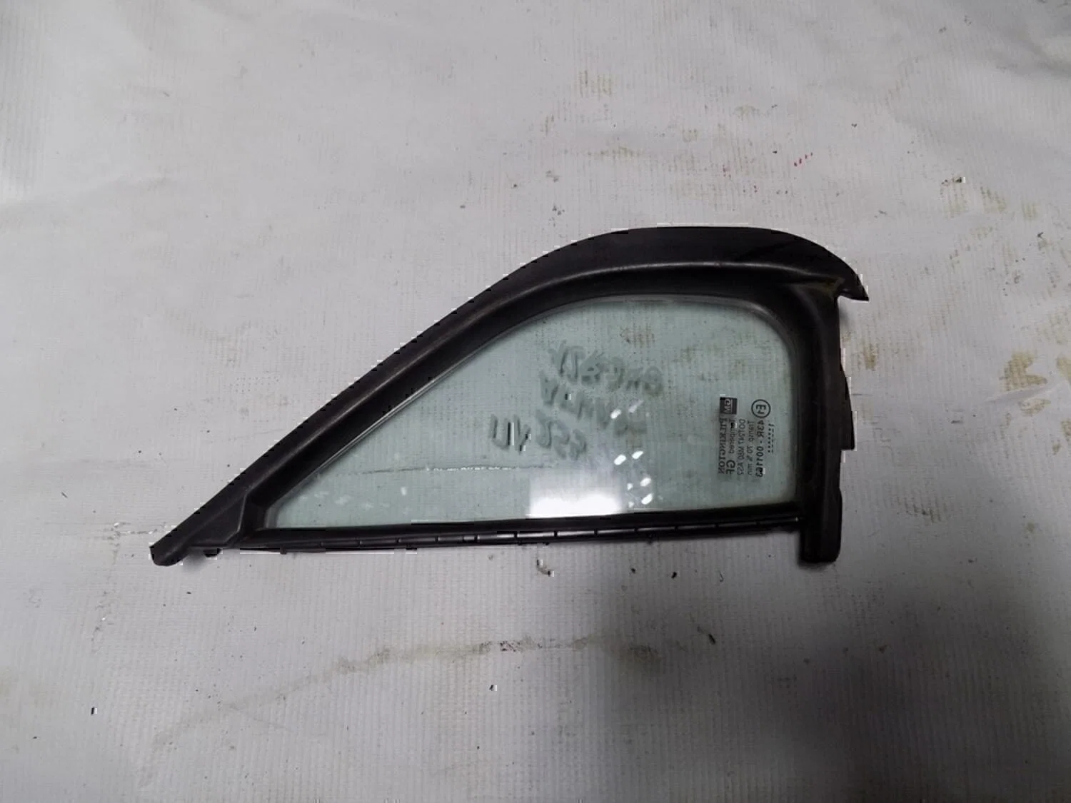 Стекло двери передней левой (форточка) OPEL Agila A 2000-2008 - изображение 1