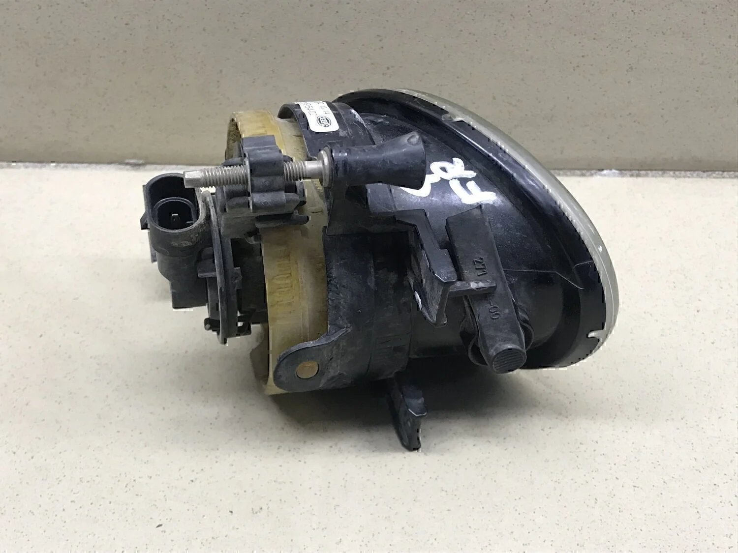 Фара противотуманная правая VW Tiguan 2011-2016 - миниатюра 4