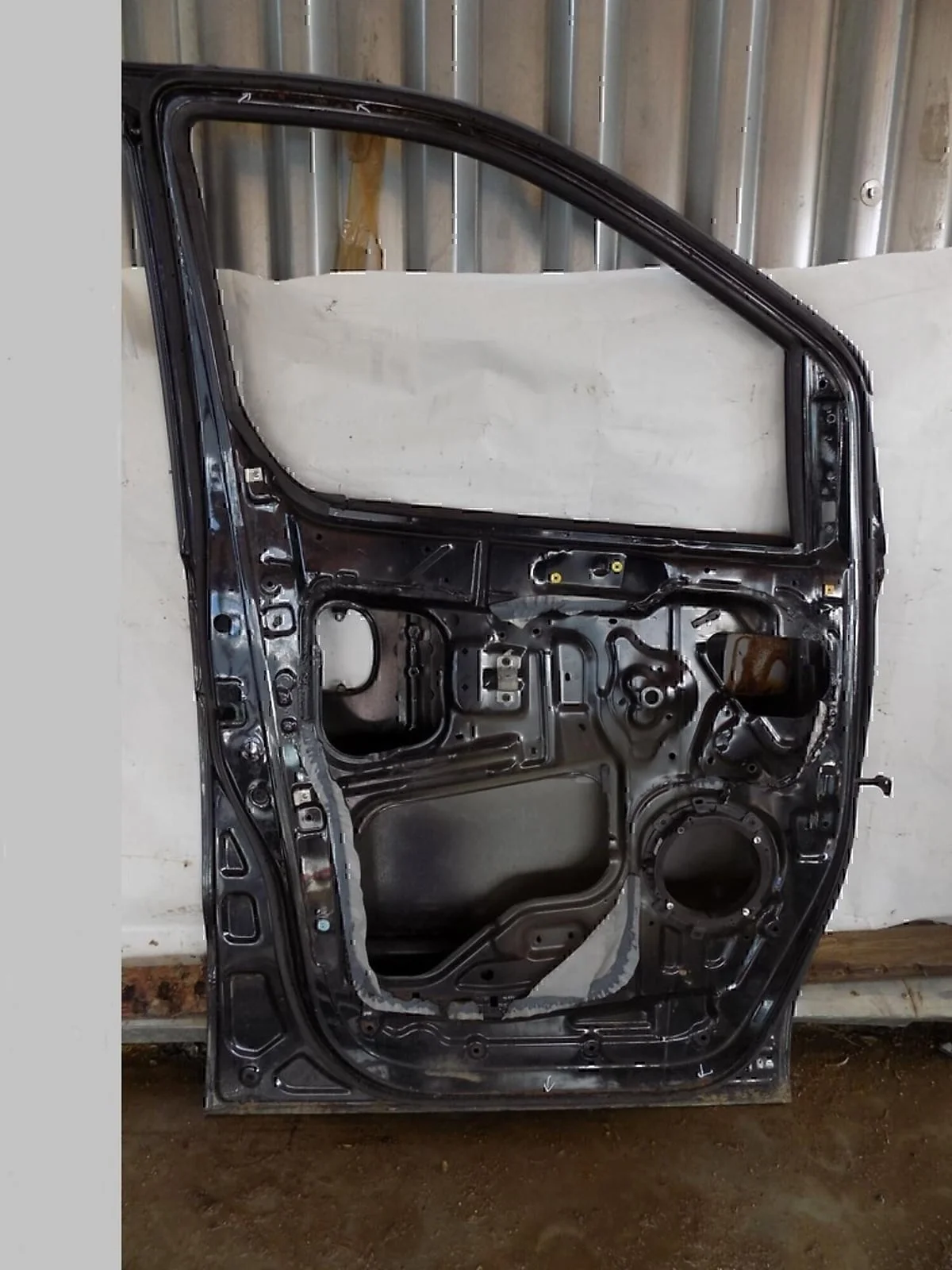Ограничитель двери Hyundai-KIA Starex H1/Grand Starex 2007> - миниатюра 4