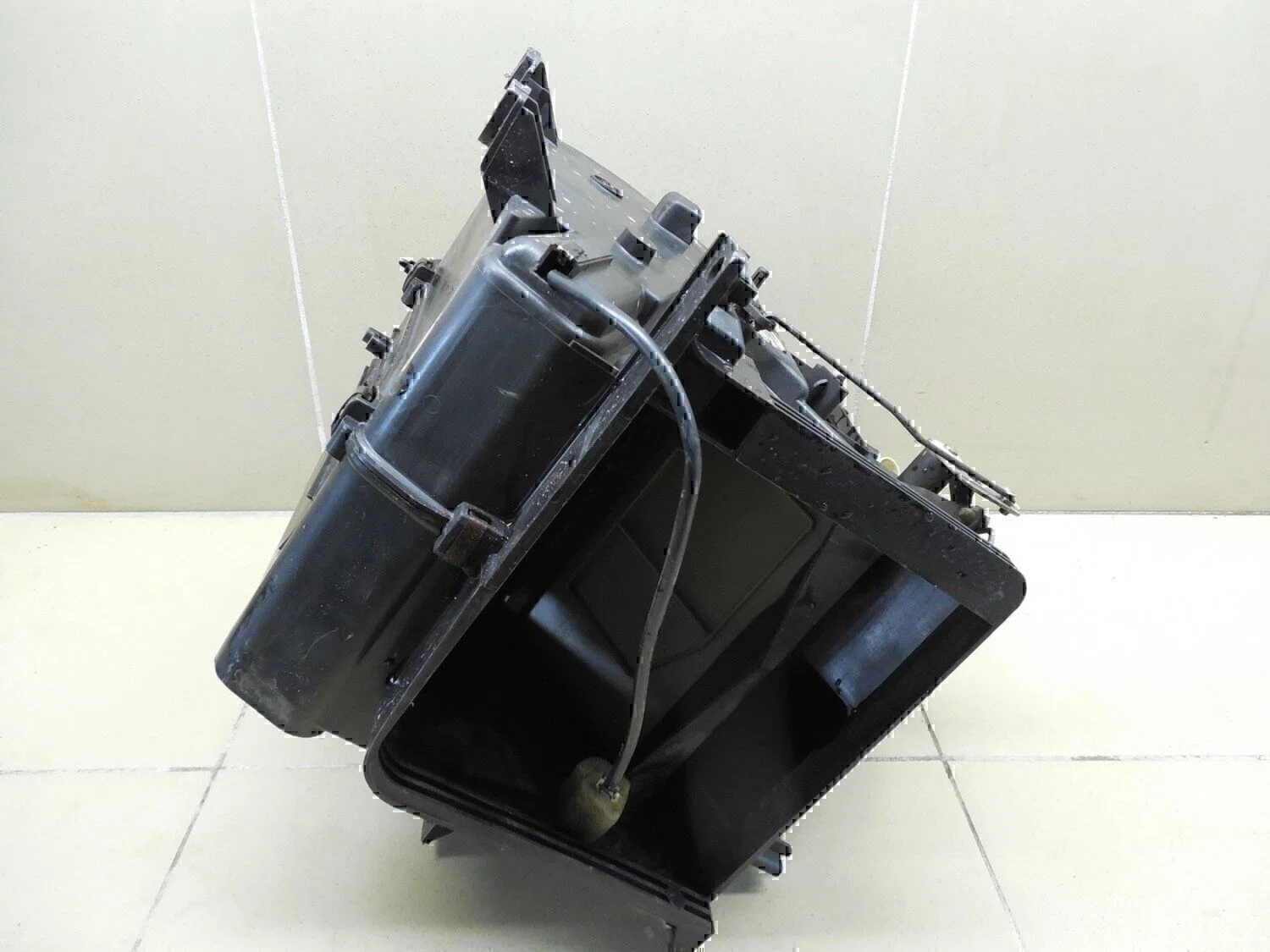 Корпус отопителя MITSUBISHI Carisma (DA) 1999-2003 - миниатюра 3