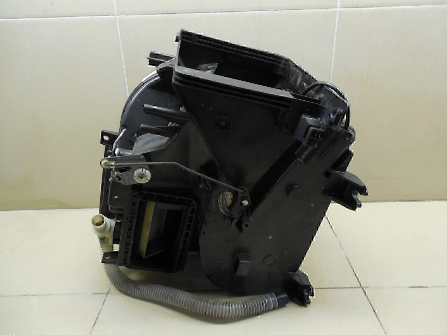 Корпус отопителя MITSUBISHI Carisma (DA) 1999-2003 - миниатюра 7