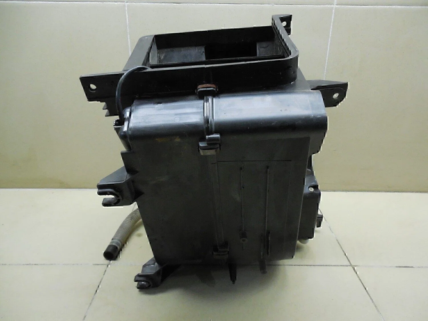 Корпус отопителя MITSUBISHI Carisma (DA) 1999-2003 - миниатюра 8