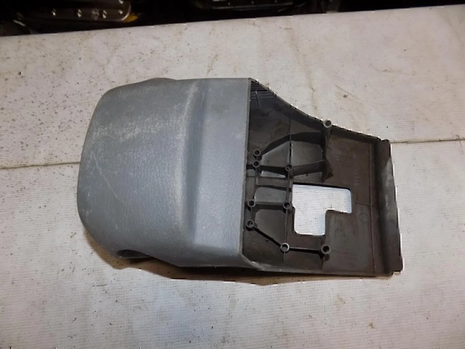 Кожух рулевой колонки Hyundai-KIA RIO 2000-2004 - миниатюра 2