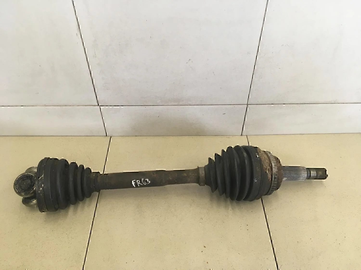 Полуось передняя правая TOYOTA RAV 4 2000-2005 - изображение 1