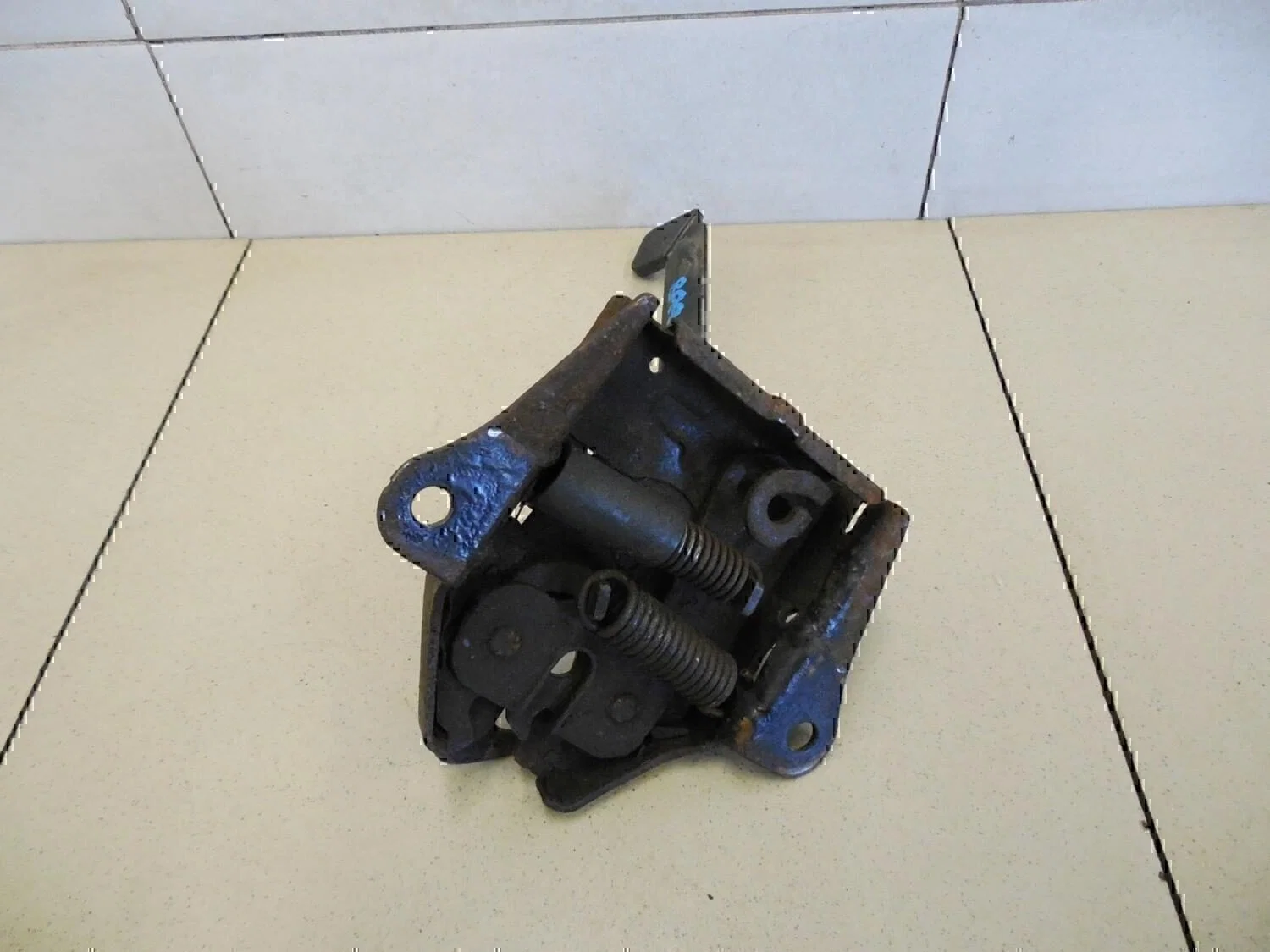 Замок капота Hyundai-KIA Sorento 2003-2009 - миниатюра 6