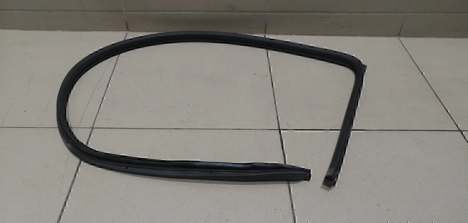 Уплотнитель (внутри) MITSUBISHI Carisma (DA) 1999-2003 - миниатюра 6