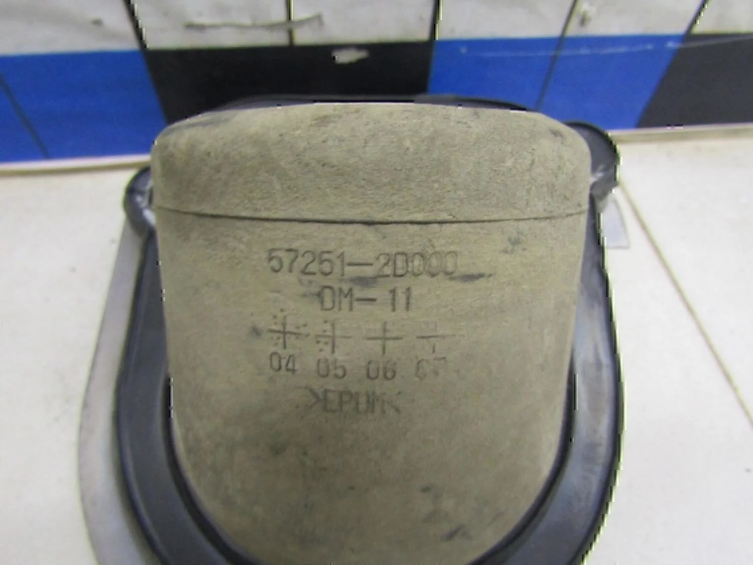 Пыльник Hyundai-KIA Elantra 2000-2005 - миниатюра 2