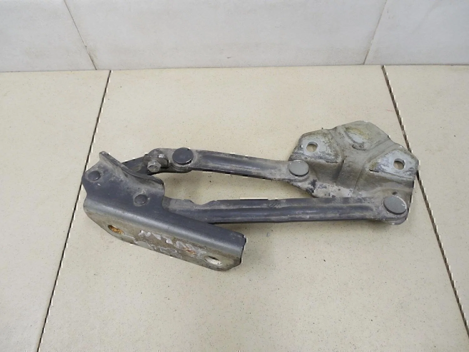 Петля капота левая VW Touran 2003-2010 - миниатюра 2