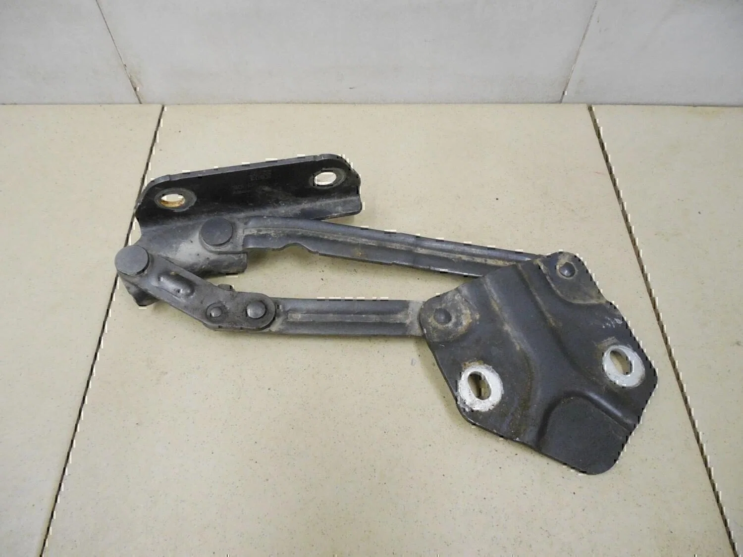 Петля капота левая VW Touran 2003-2010 - миниатюра 3