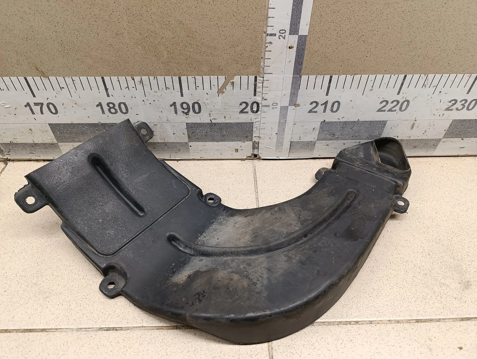 Воздухозаборник (внутри) RENAULT Kangoo 1997-2003 - изображение 1