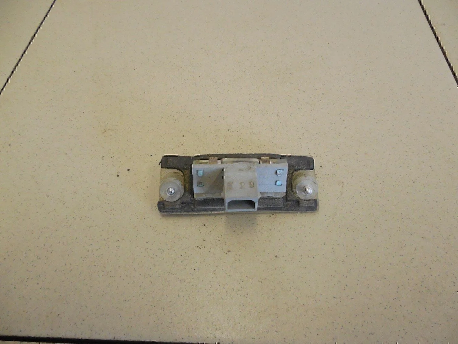Фонарь подсветки номера Audi A3 (8L1) 1996-2003 - миниатюра 2