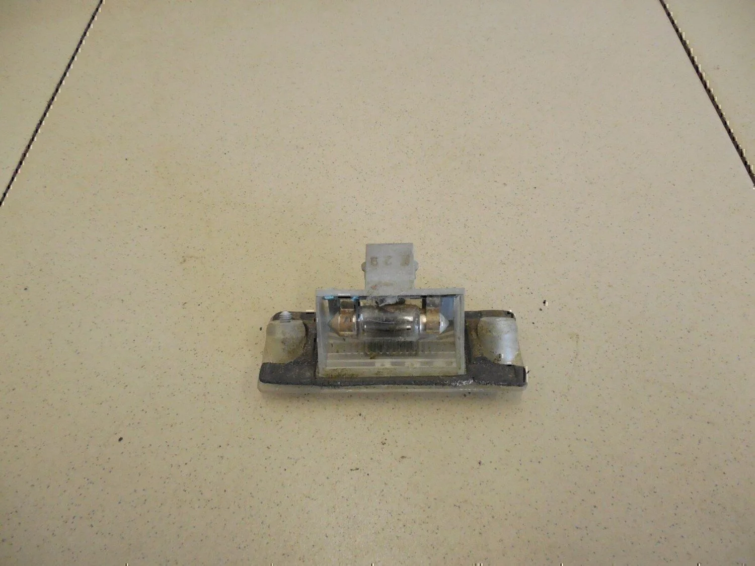 Фонарь подсветки номера Audi A3 (8L1) 1996-2003 - миниатюра 3