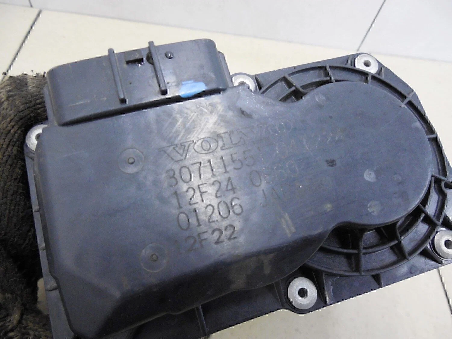 Заслонка дроссельная электрическая VOLVO S80 1998-2006 - миниатюра 3