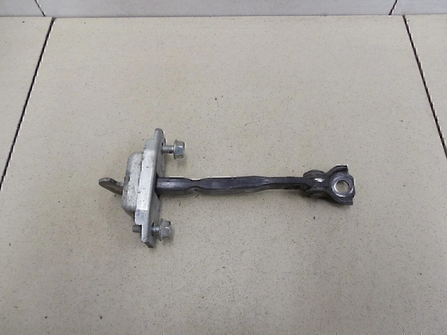 Ограничитель двери TOYOTA RAV 4 2006-2013 - миниатюра 3