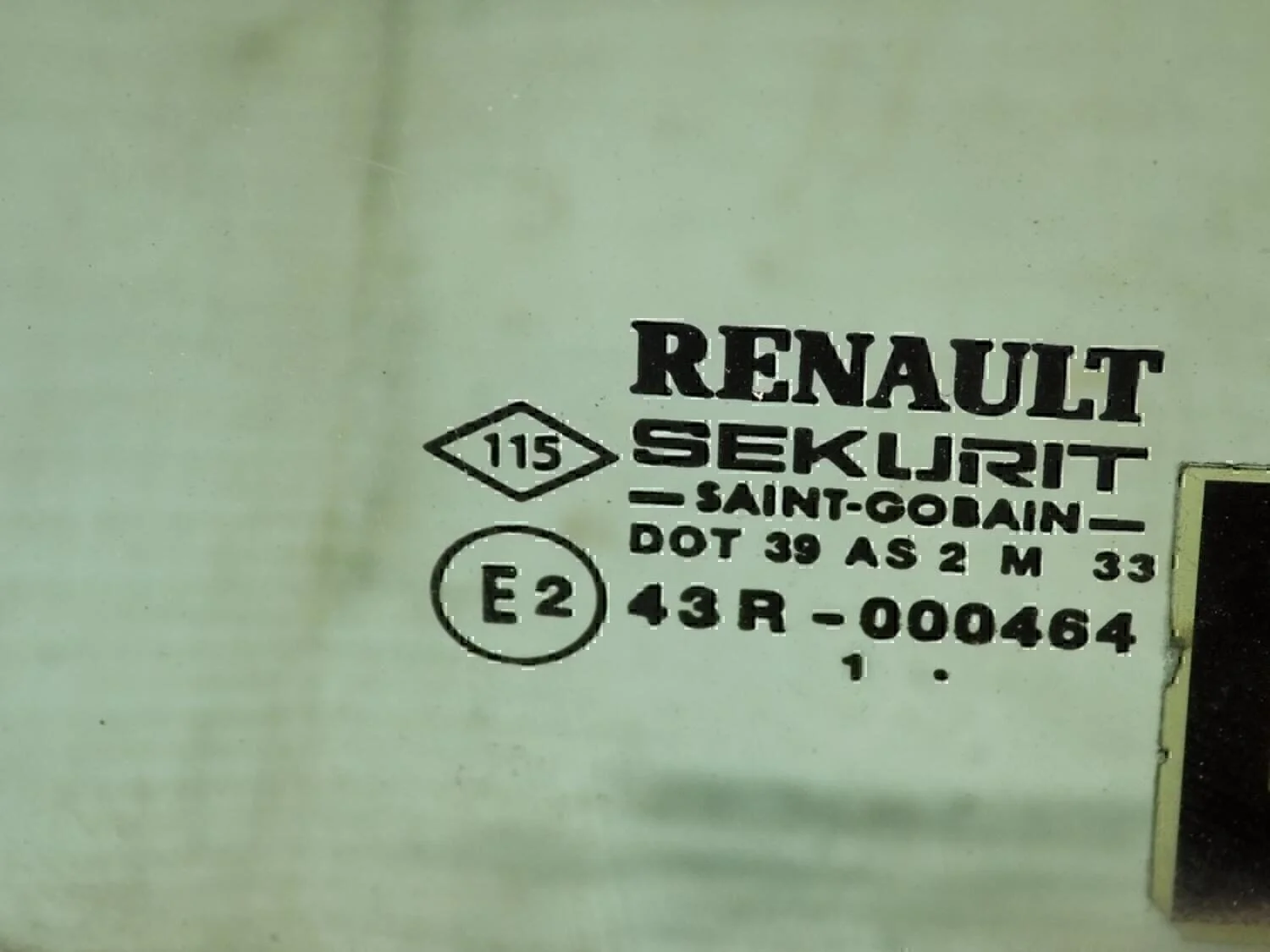Стекло двери передней правой RENAULT Kangoo 1997-2003 - миниатюра 2
