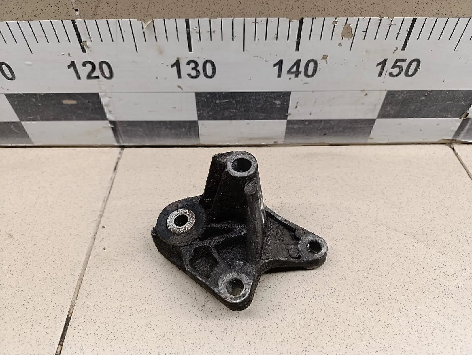 Кронштейн КПП FORD Focus II 2005-2008 - миниатюра 2