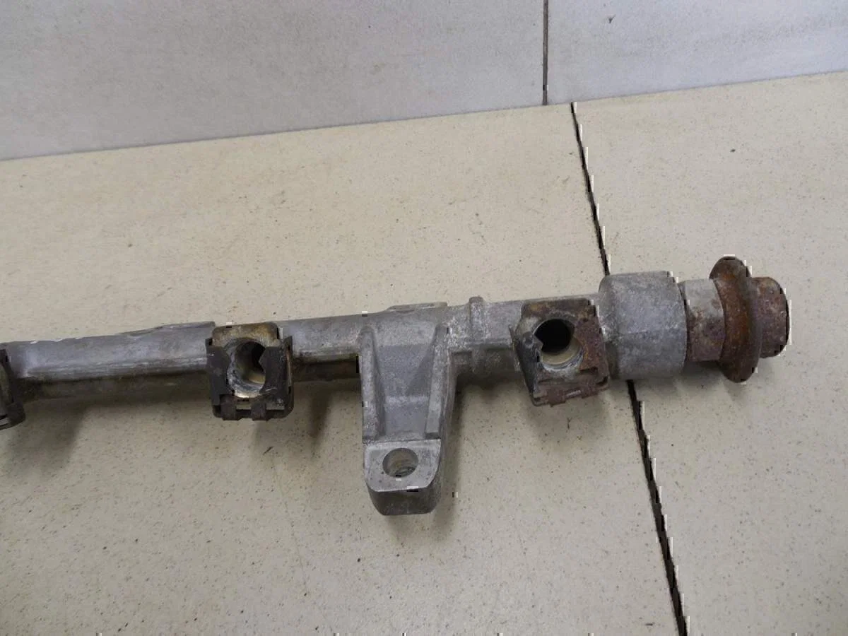 Рейка топливная (рампа) Hyundai-KIA Elantra 2000-2005 - миниатюра 3