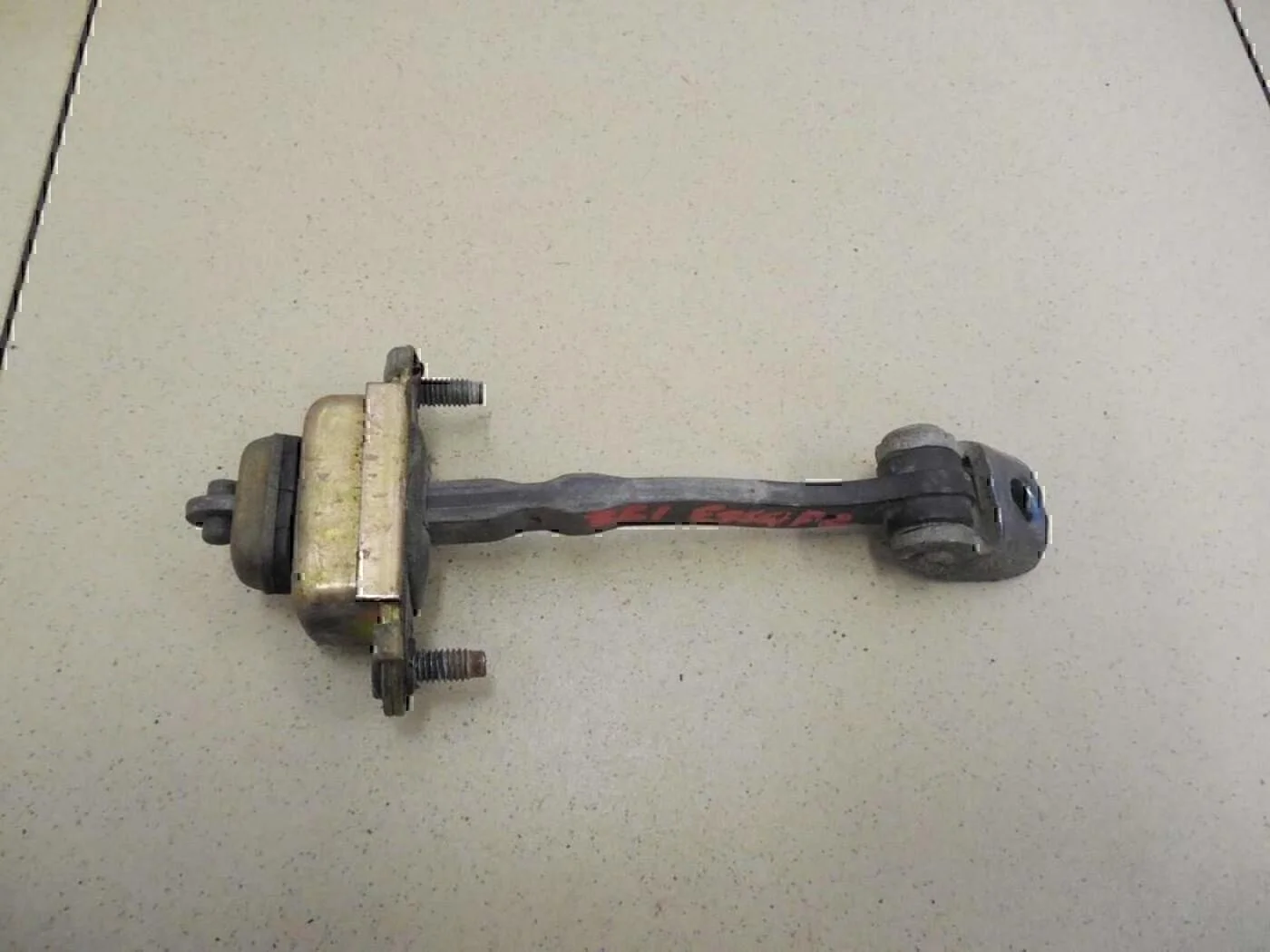Ограничитель двери FORD Escape 2001-2006 - миниатюра 2