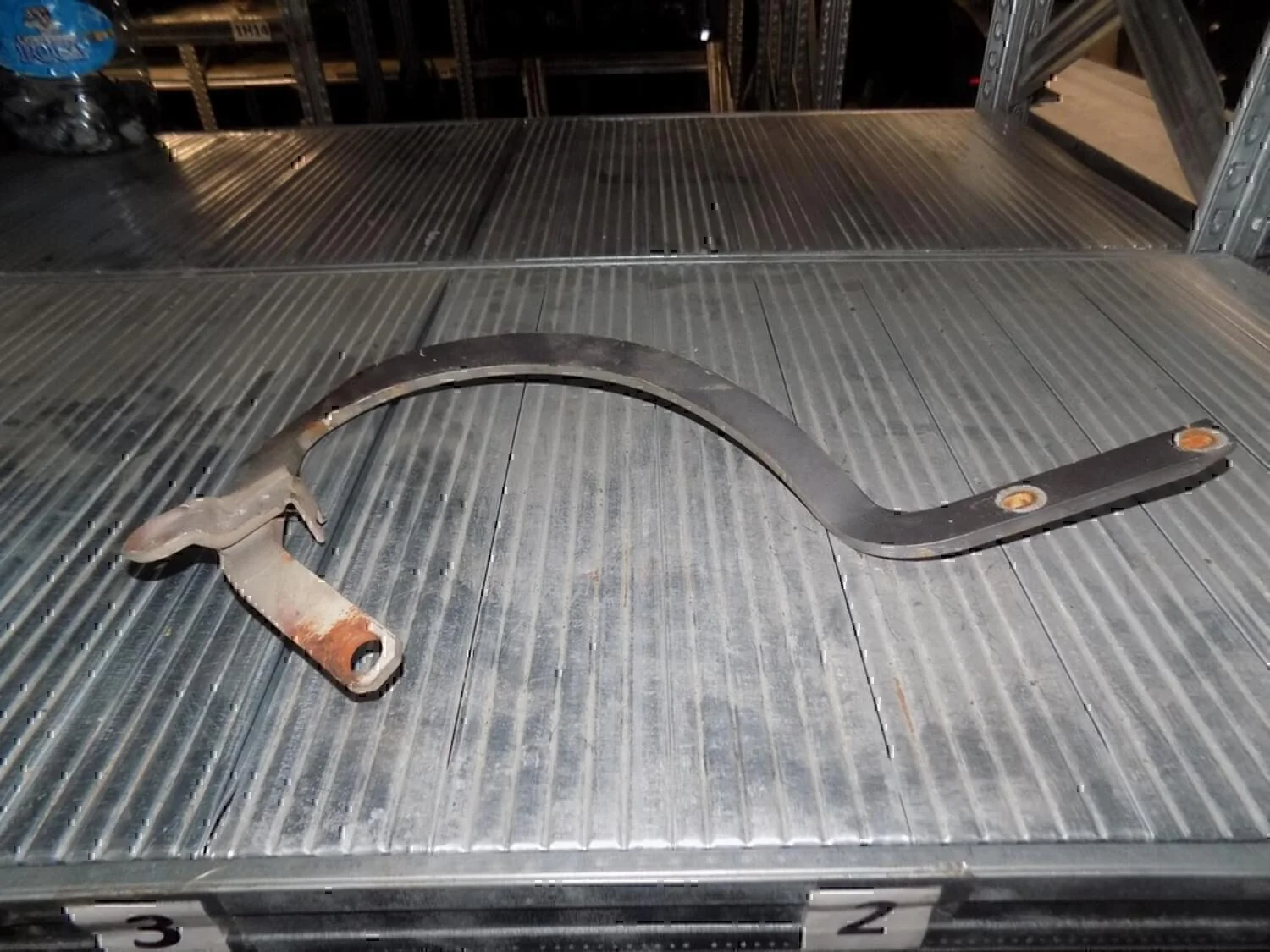 Петля крышки багажника OPEL Vectra A 1988-1995 - миниатюра 3
