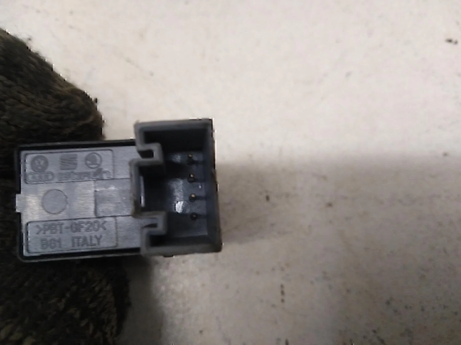 Кнопка стеклоподъемника VW Passat [B6] 2005-2010 - миниатюра 4