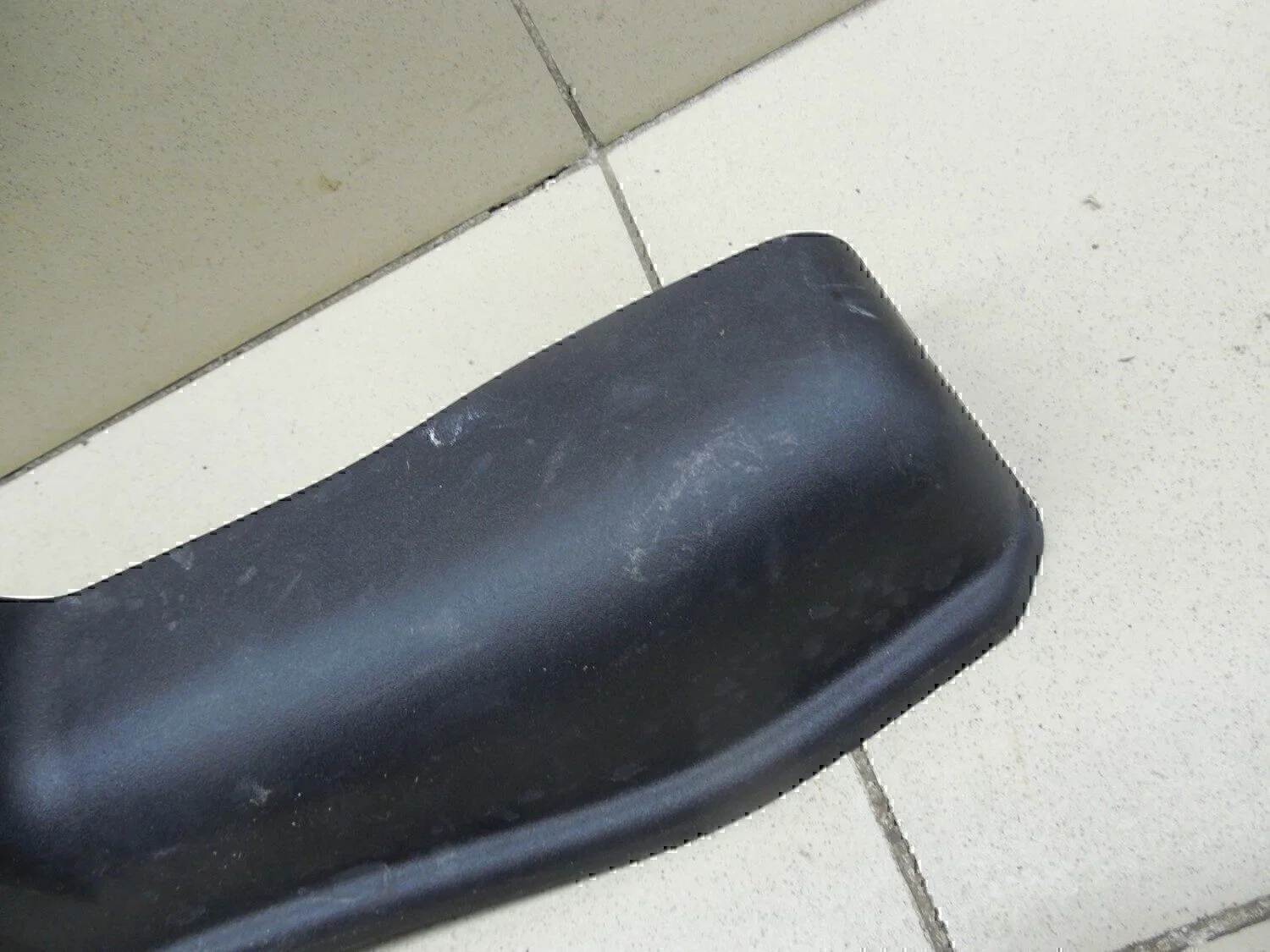 Крышка TOYOTA Yaris 2005-2011 - миниатюра 2