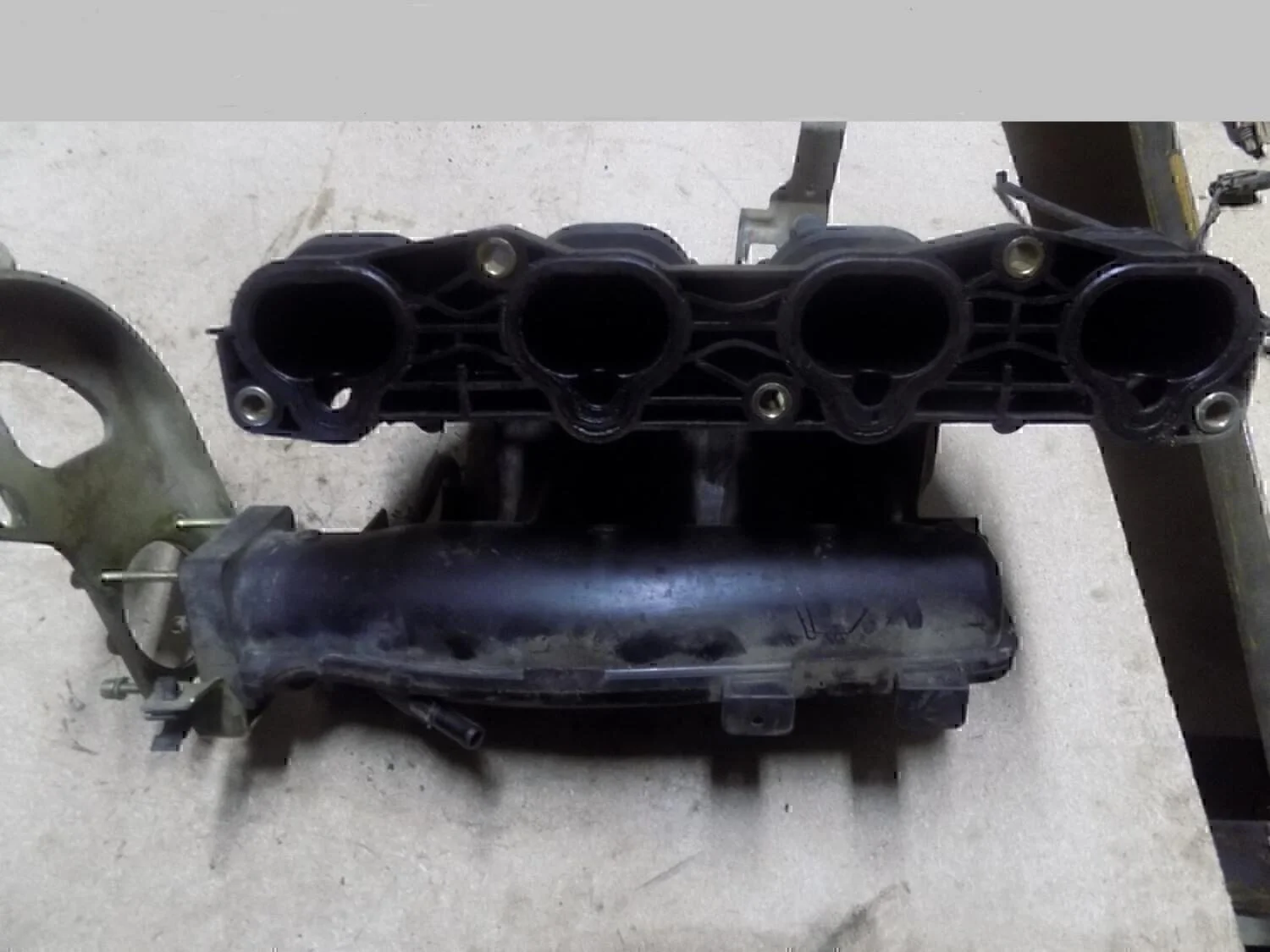 Коллектор впускной NISSAN Primera P12E 2002-2007 - миниатюра 3