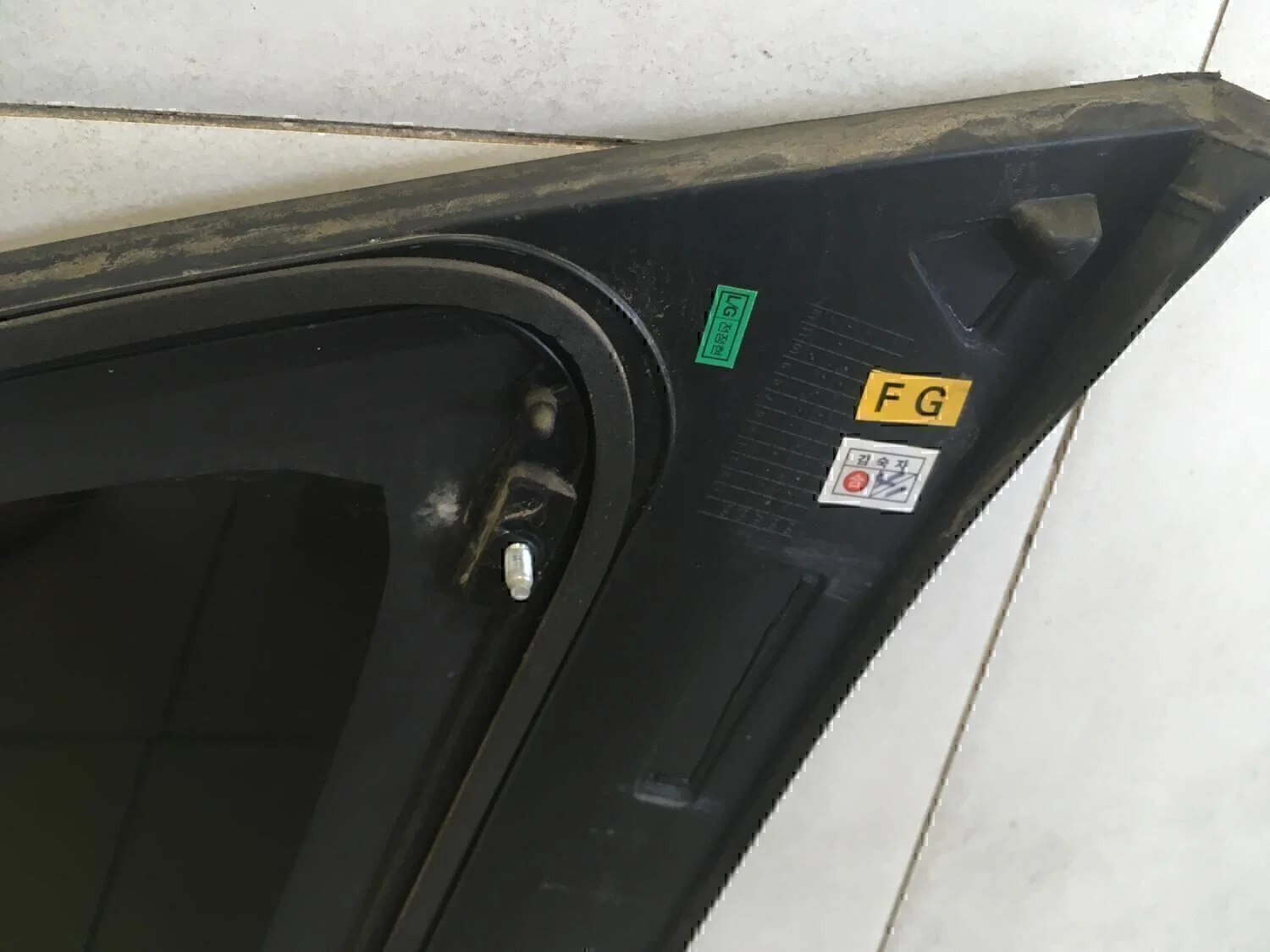 Стекло кузовное глухое левое Chevrolet Captiva (C100) 2006-2010 - миниатюра 5