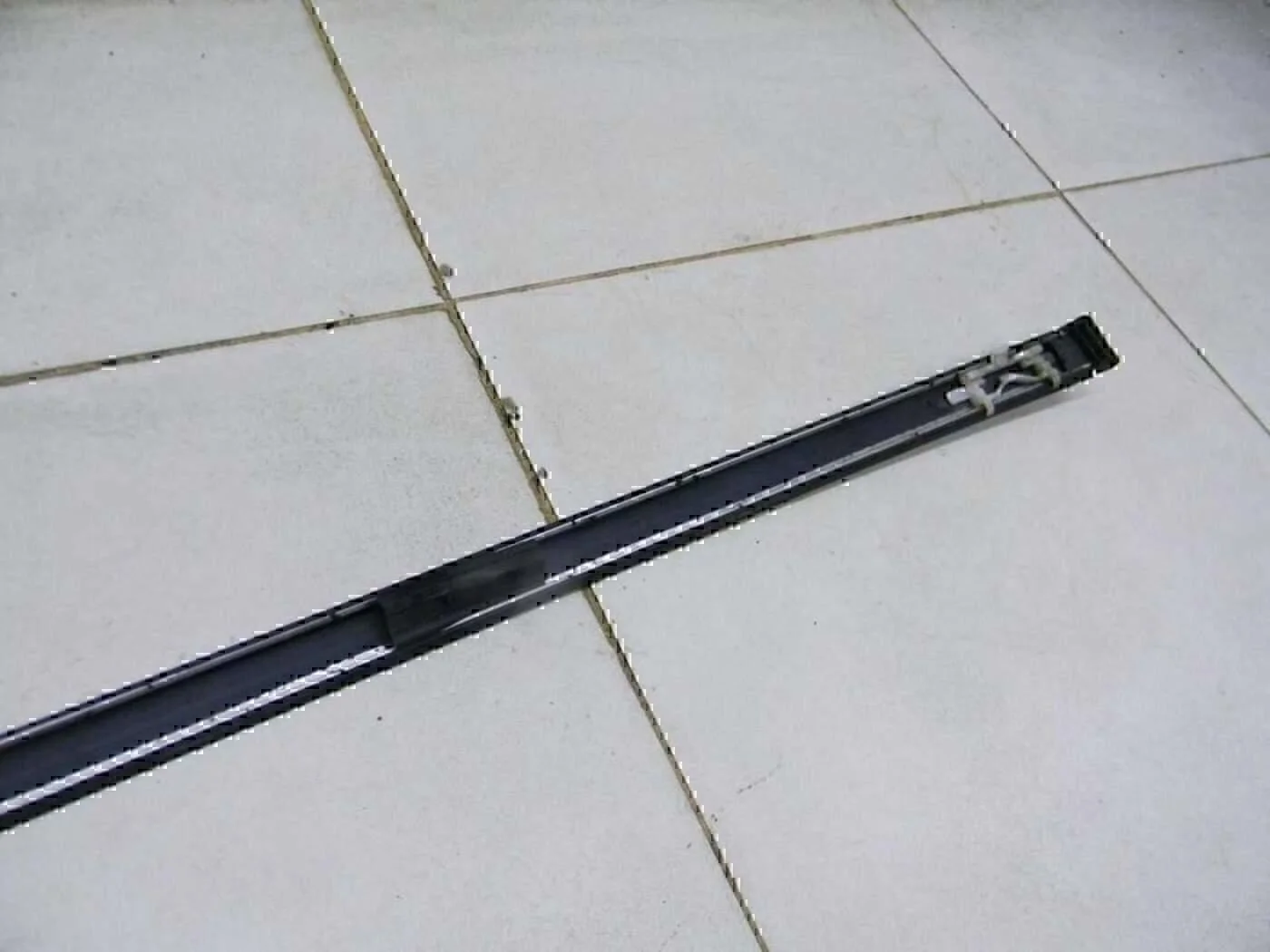 Молдинг крыши правый Chevrolet Aveo (T250) 2005-2011 - миниатюра 4