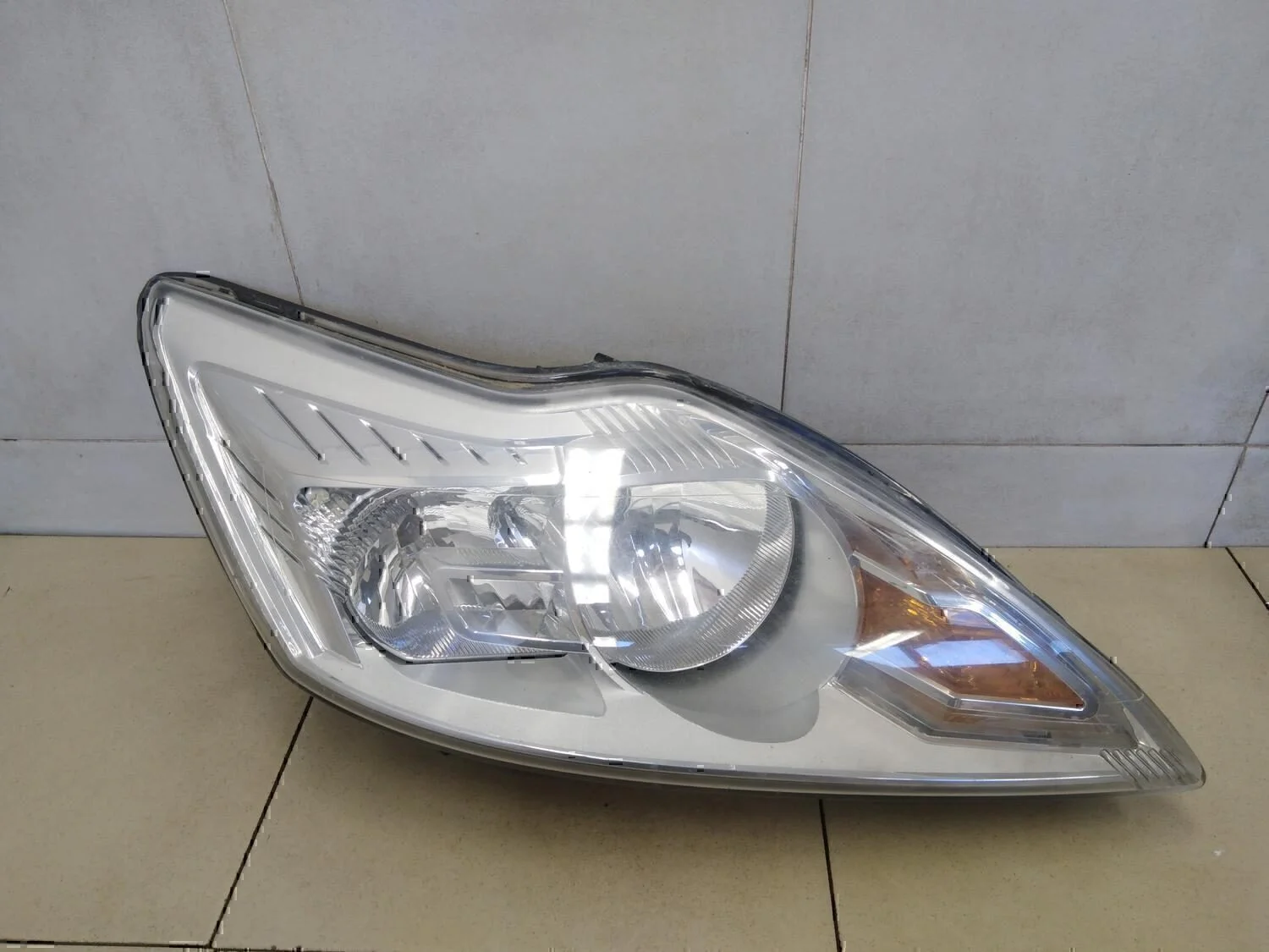 Фара правая FORD Focus II 2008-2011 - изображение 1