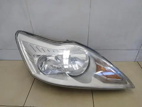 Фара правая FORD Focus II 2008-2011