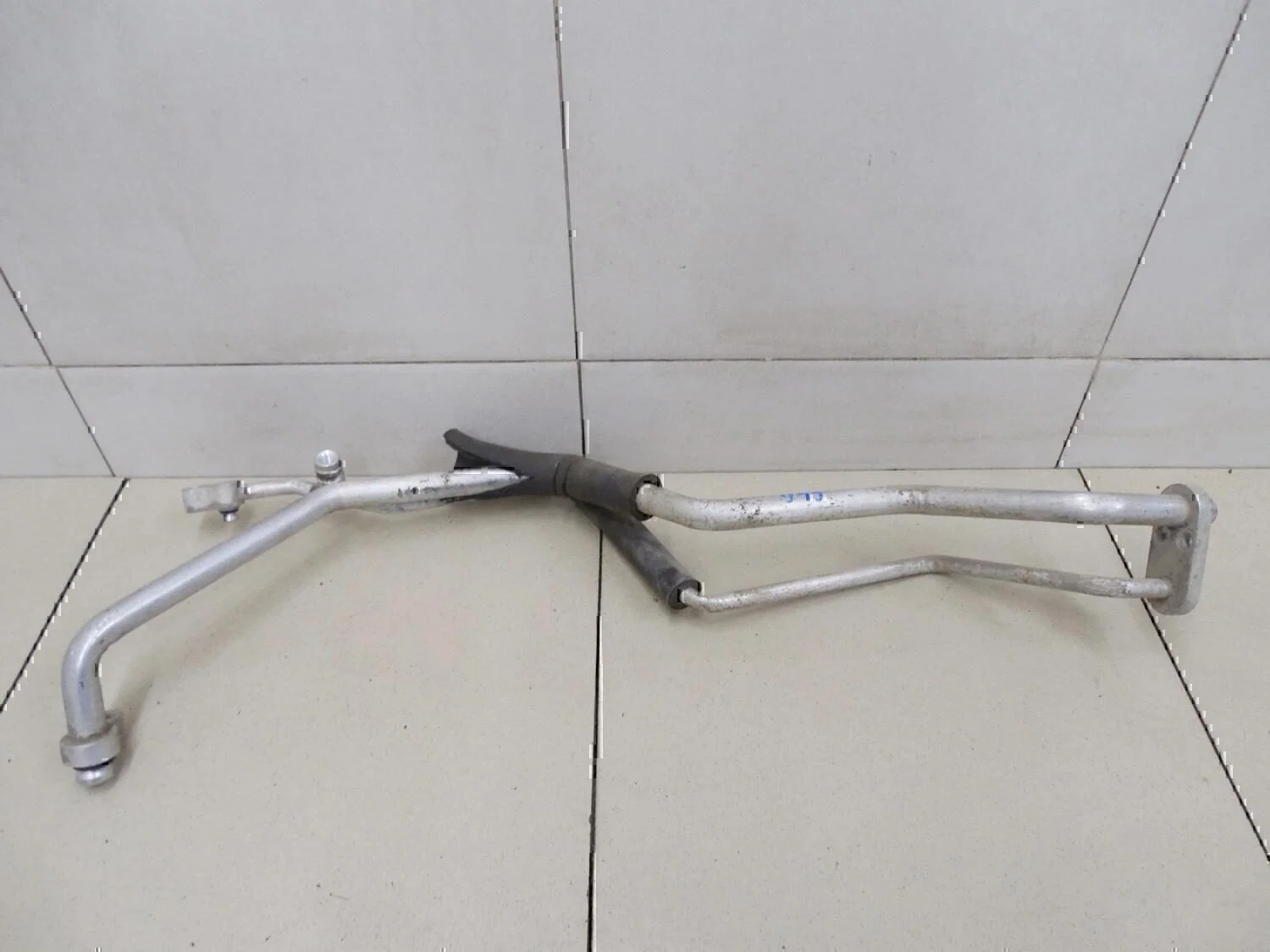 Трубка кондиционера Hyundai-KIA Spectra 2001-2011 - изображение 1