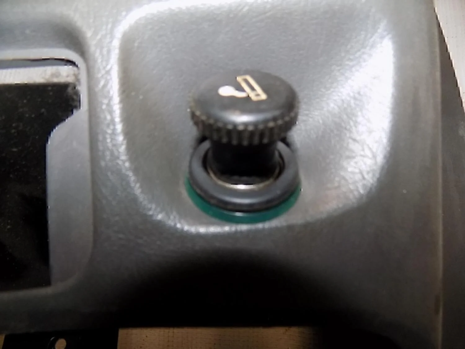 Прикуриватель Hyundai-KIA RIO 2000-2004 - изображение 1
