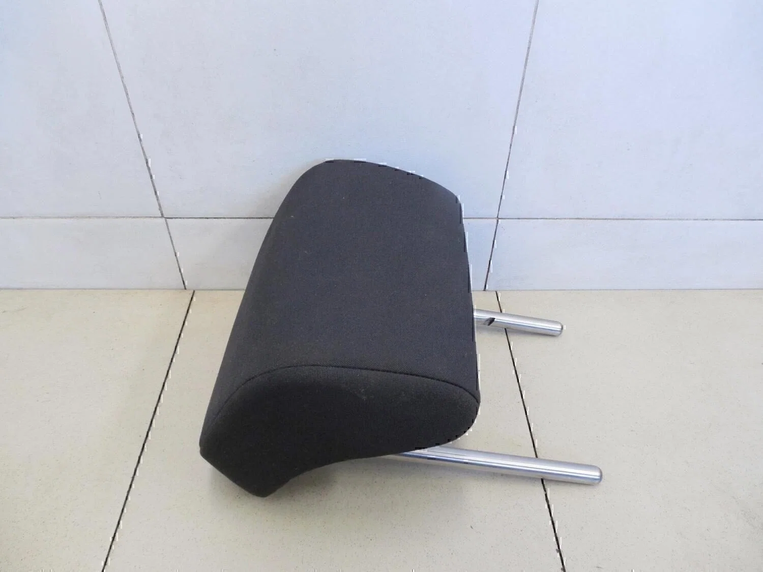 Подголовник VW Jetta 2006-2011 - миниатюра 3