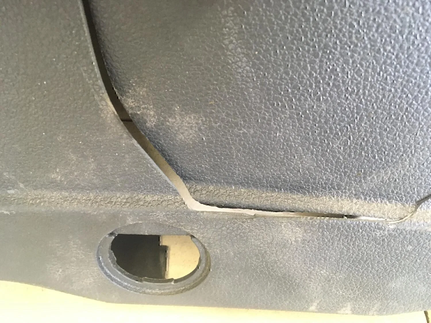 Обшивка крышки багажника VW Jetta 2011> - миниатюра 5