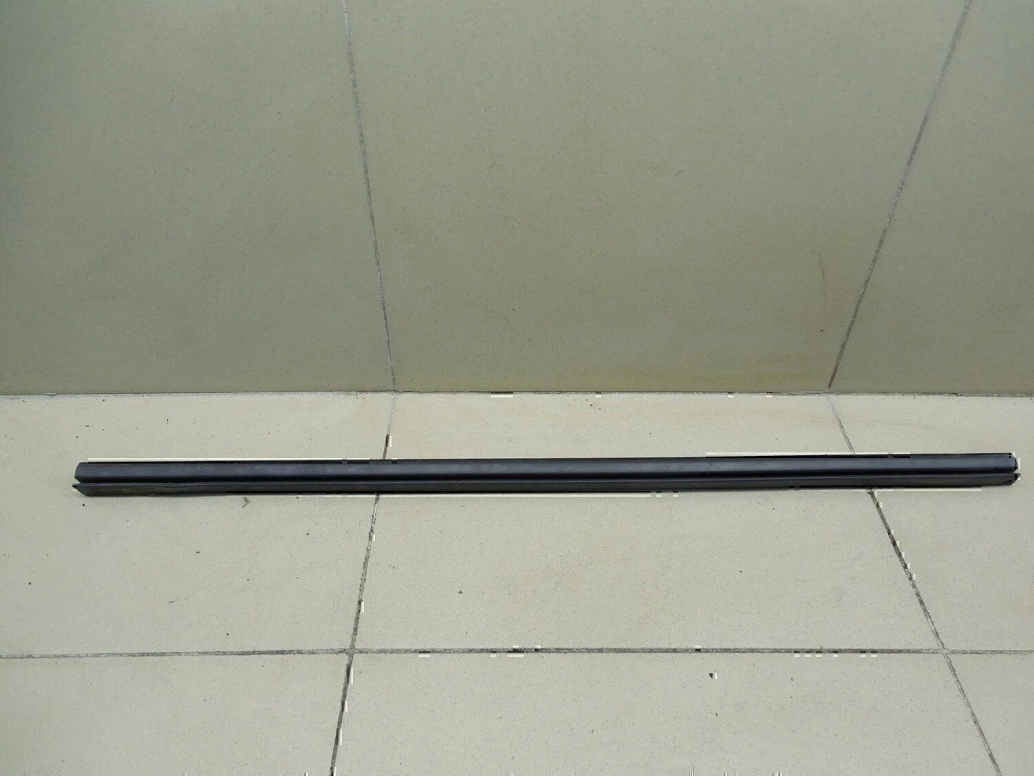 Накладка стекла заднего левого RENAULT Scenic 1996-1999 - миниатюра 5