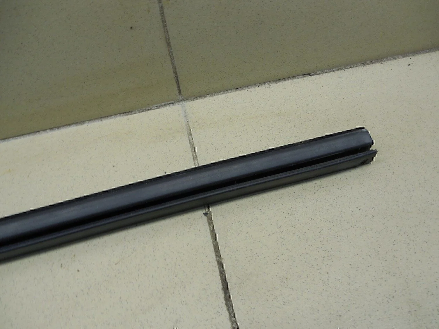 Накладка стекла заднего левого RENAULT Scenic 1996-1999 - миниатюра 6