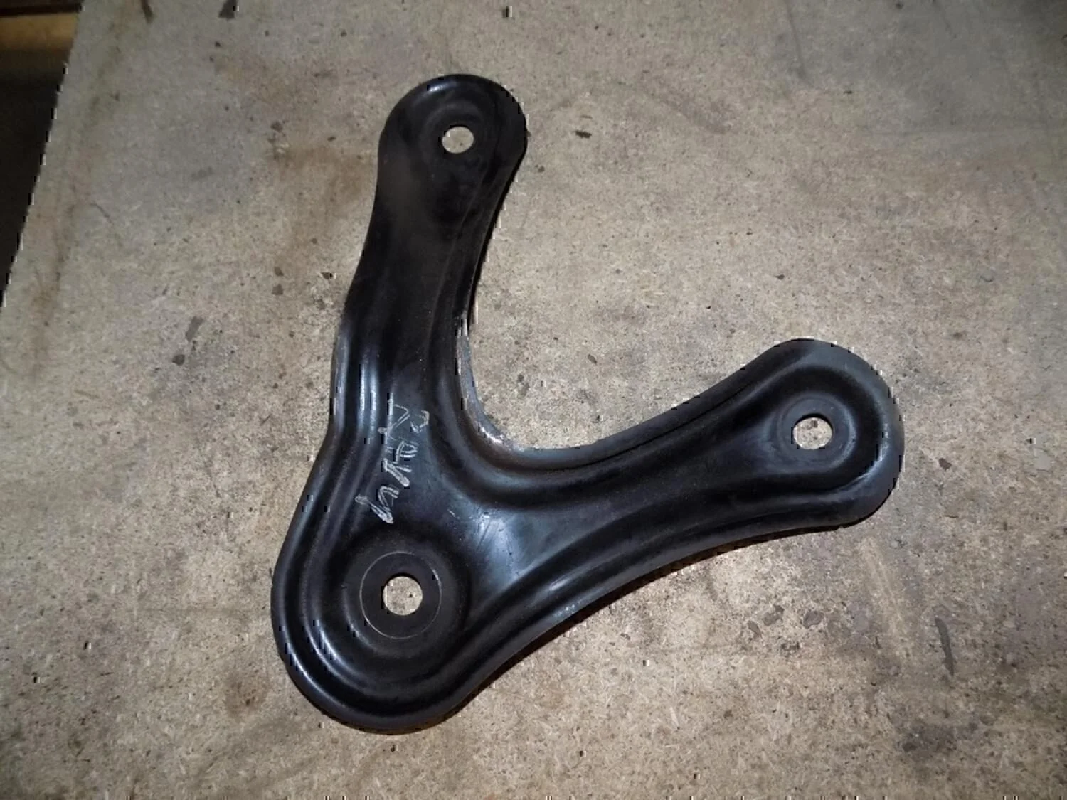 Кронштейн передней балки TOYOTA RAV 4 2006-2013 - миниатюра 2