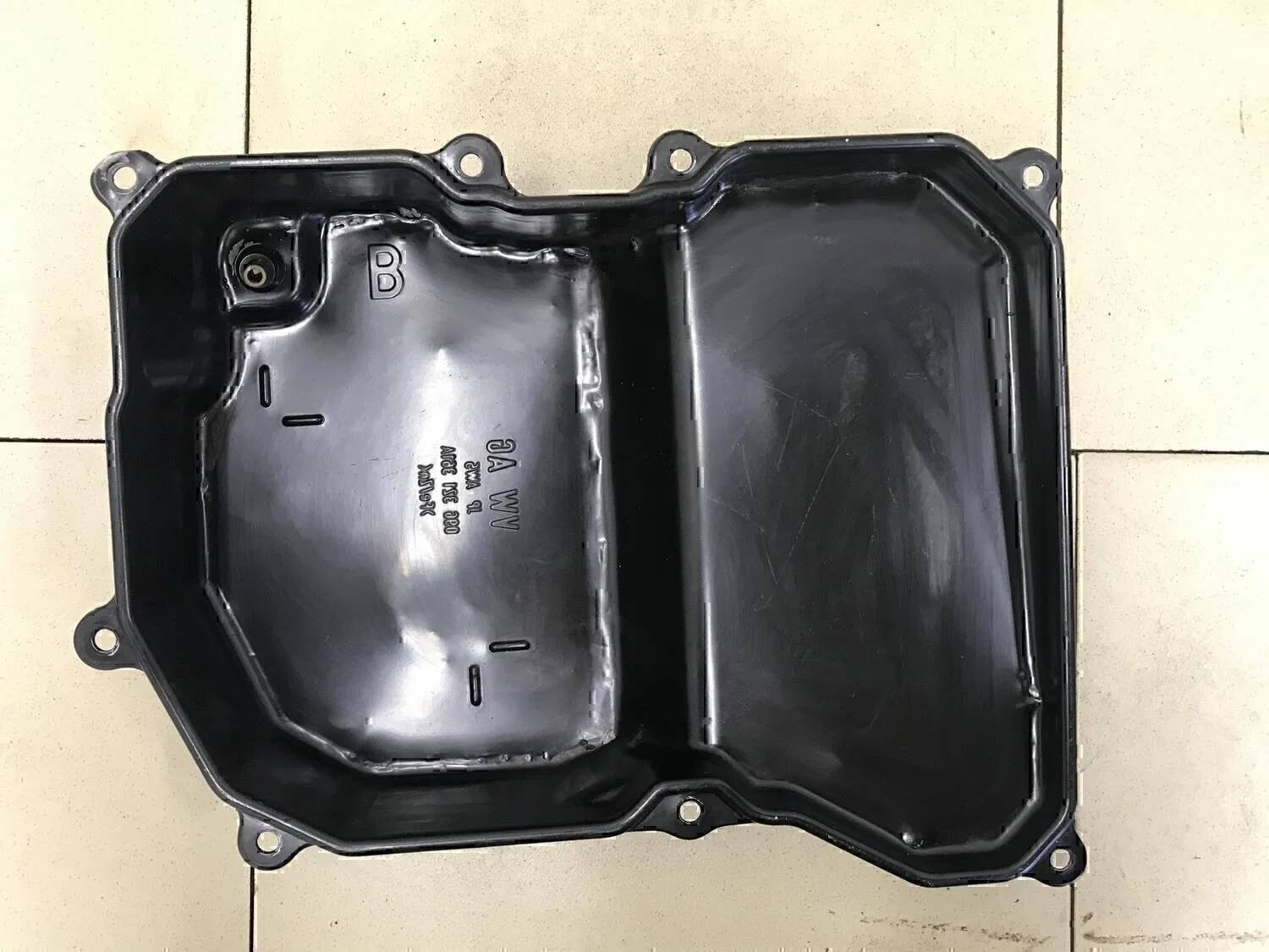 Крышка КПП Audi Fabia 2007-2015 - миниатюра 8