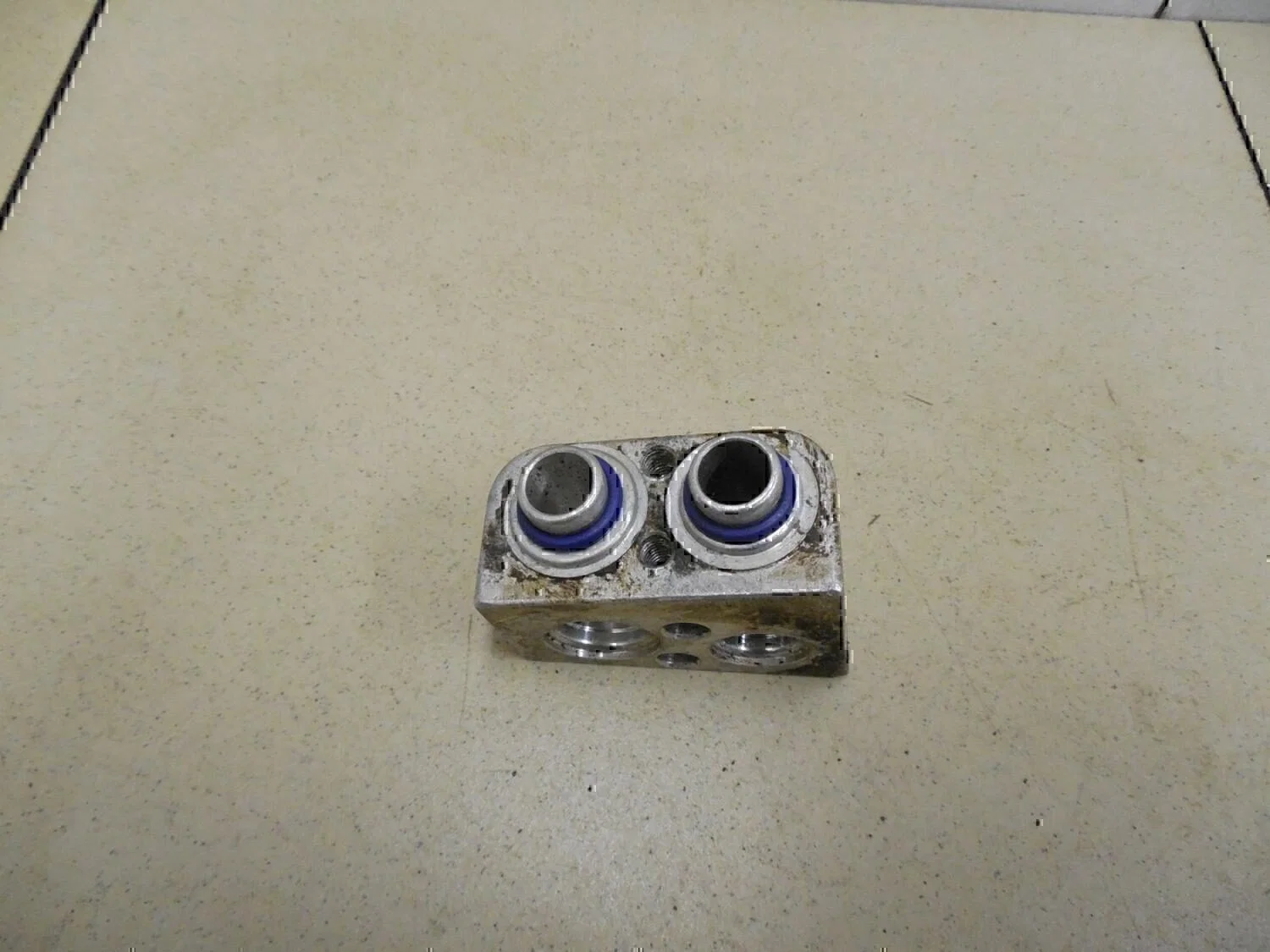 Клапан кондиционера Hyundai-KIA Elantra 2000-2005 - миниатюра 2
