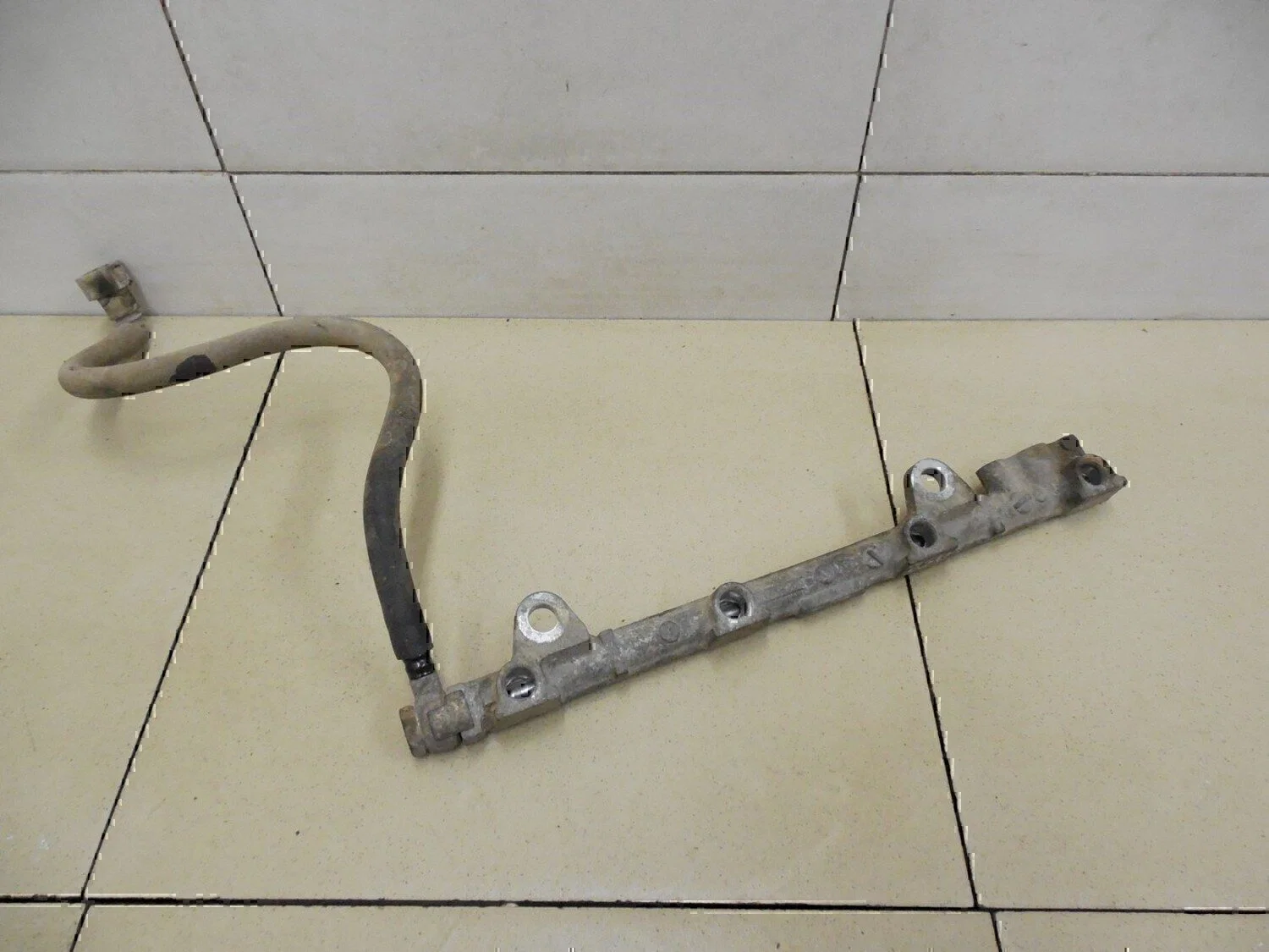 Рейка топливная (рампа) TOYOTA Avensis I 1997-2003 - миниатюра 5