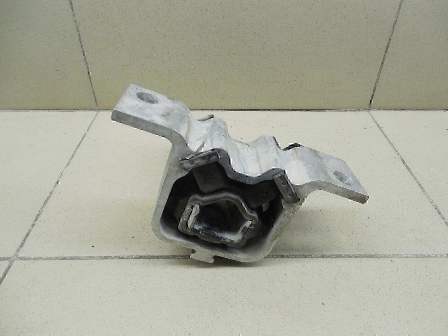 Опора двигателя правая RENAULT Logan 2005-2014 - миниатюра 4