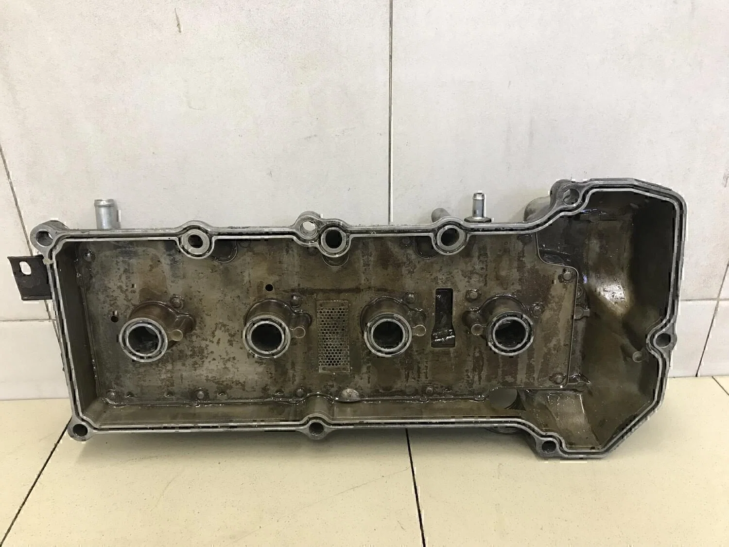 Крышка головки блока (клапанная) SUZUKI SX4 2006-2013 - миниатюра 6