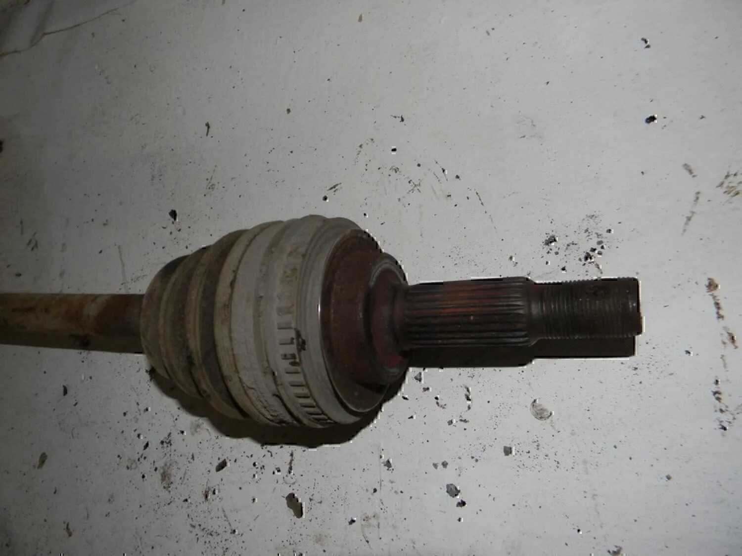 Полуось задняя правая TOYOTA RAV 4 2000-2005 - миниатюра 2
