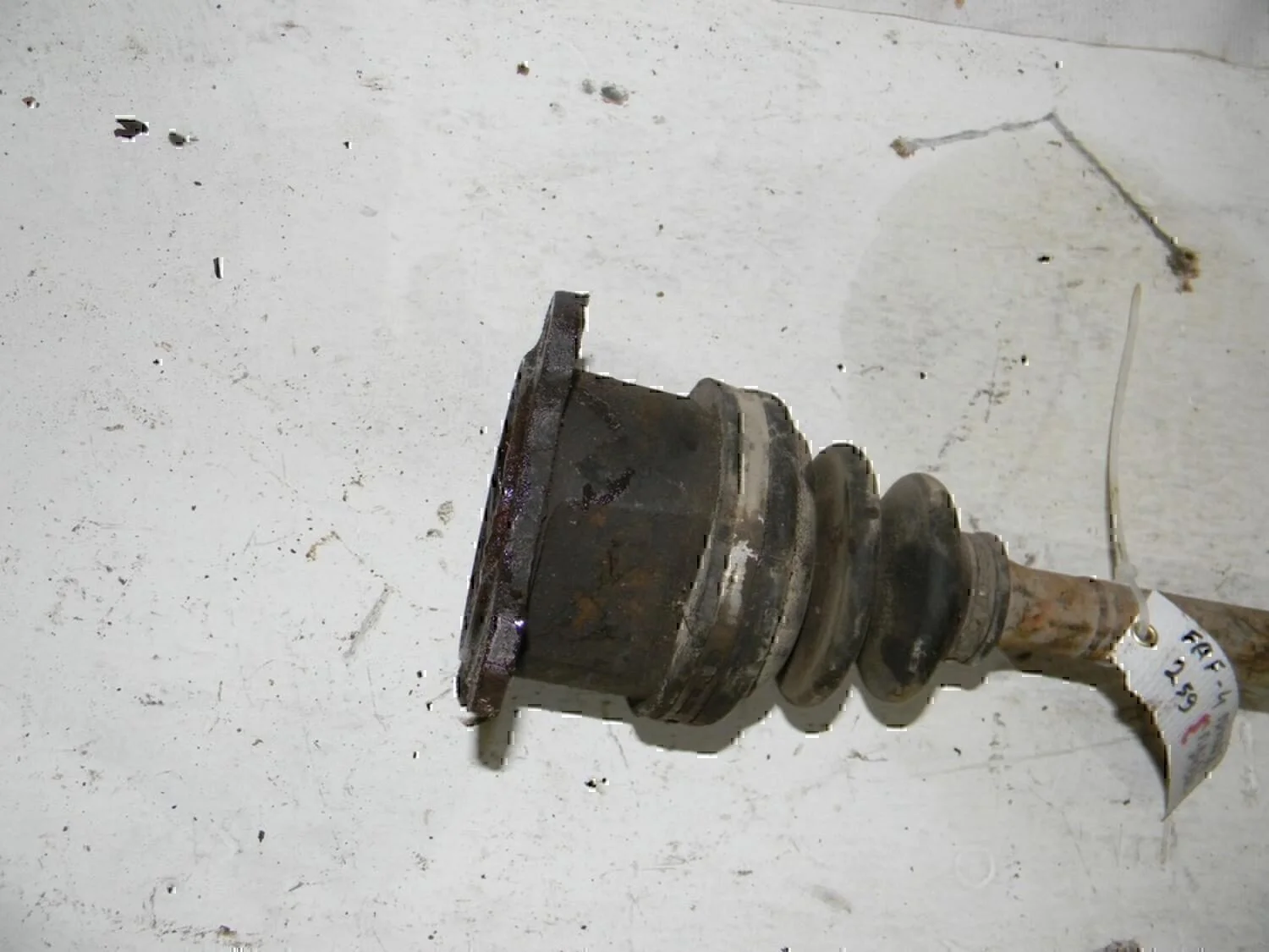 Полуось задняя правая TOYOTA RAV 4 2000-2005 - миниатюра 4