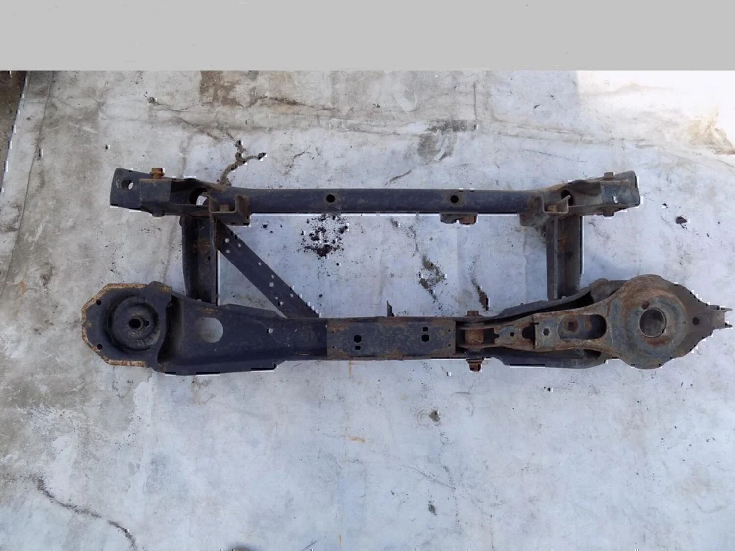 Балка задняя FORD Focus II 2005-2008 - миниатюра 4