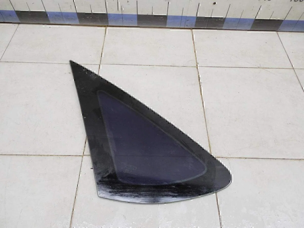 Стекло кузовное глухое левое FORD Focus II 2005-2008