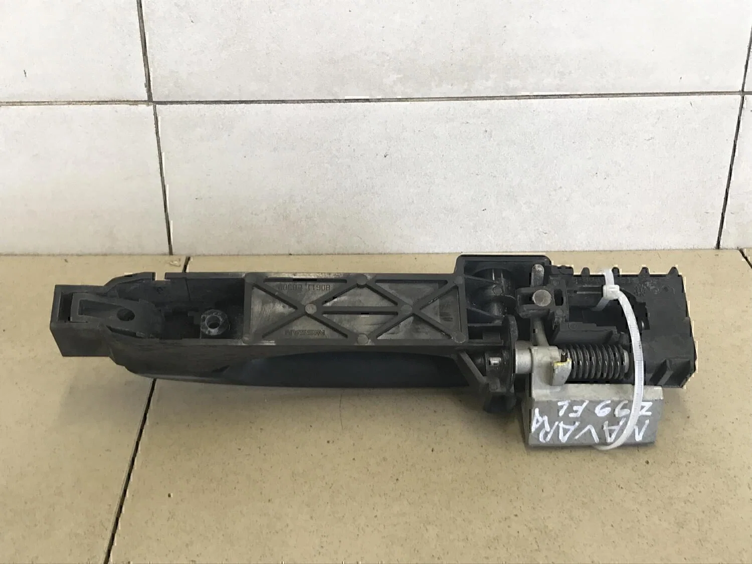 Кронштейн ручки NISSAN Pathfinder (R51) 2005-2014 - миниатюра 4