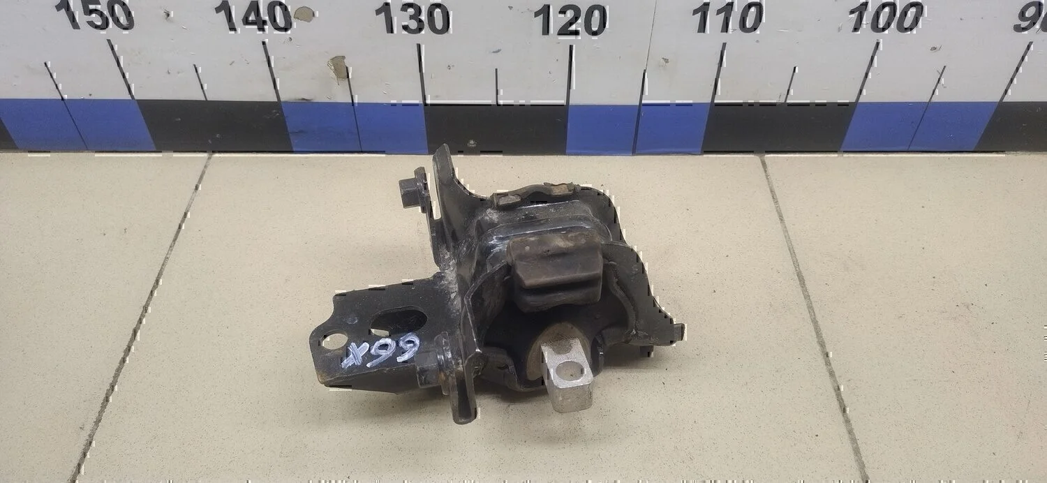 Опора КПП левая Audi Fabia 1999-2006 - изображение 1