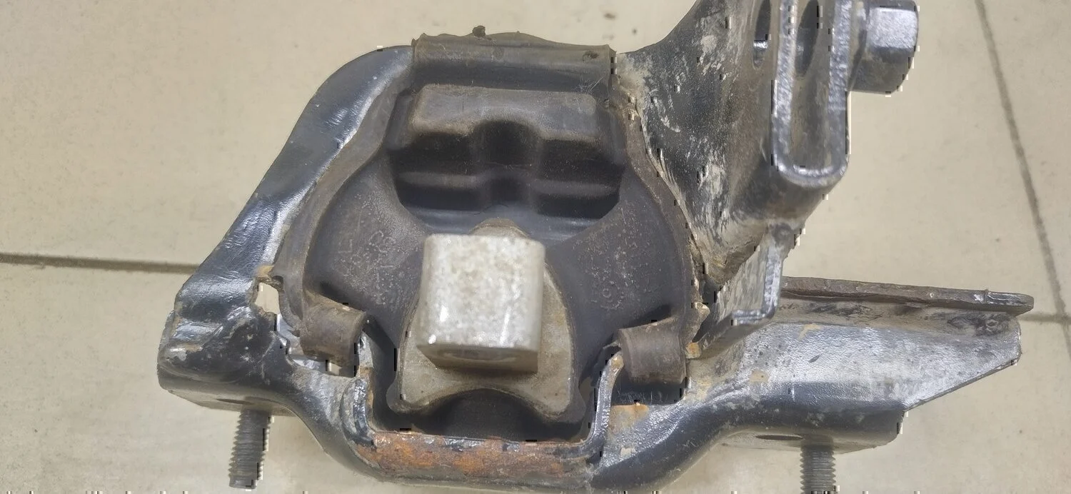 Опора КПП левая Audi Fabia 1999-2006 - миниатюра 5
